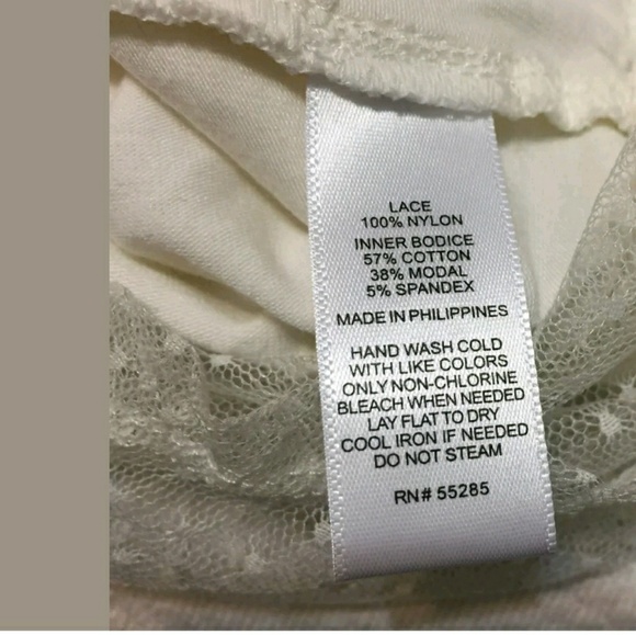 Express lace top. Ivory. NWT. small - Picture 5 of 7